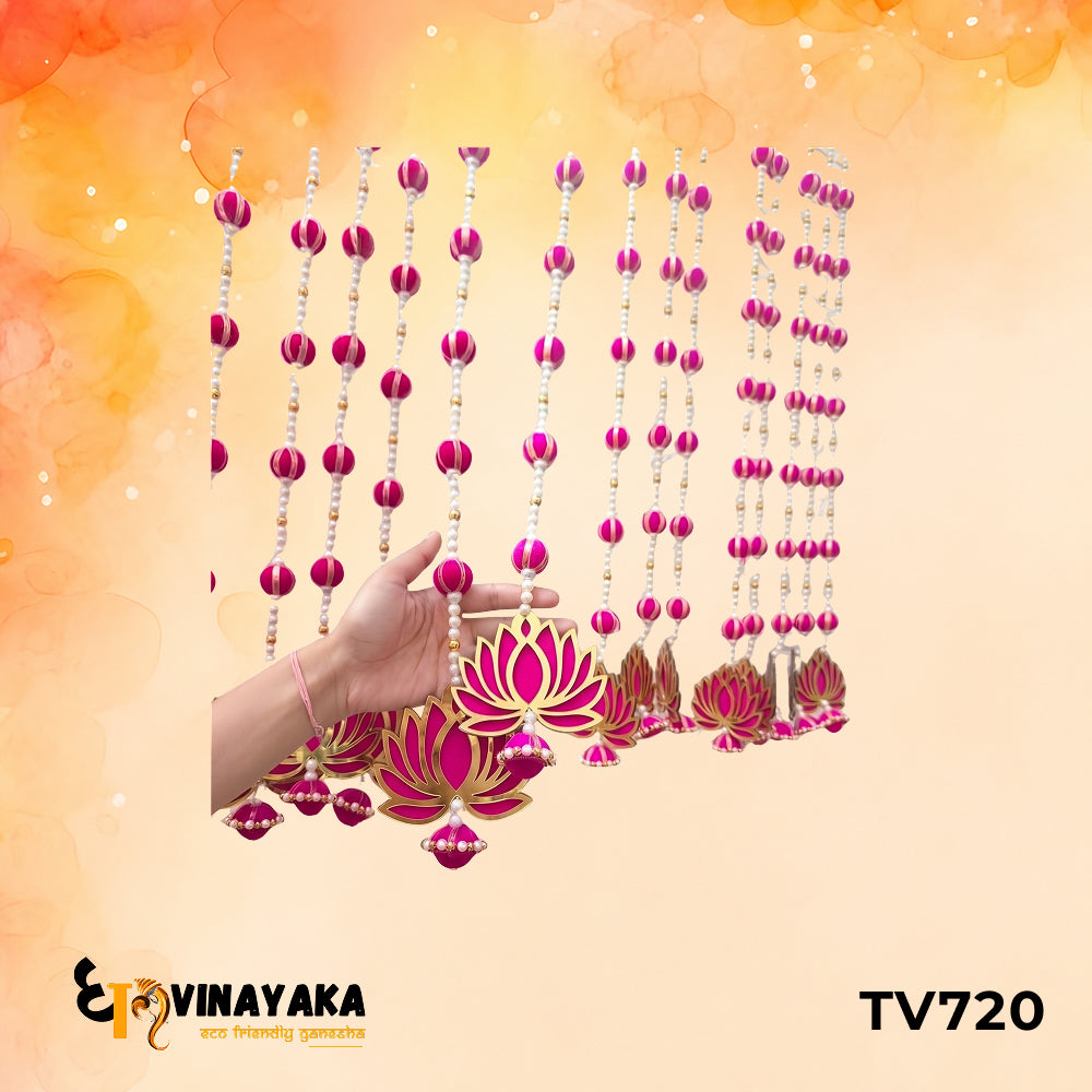 TV720 - Pink Pompom Hanging (Single Piece)